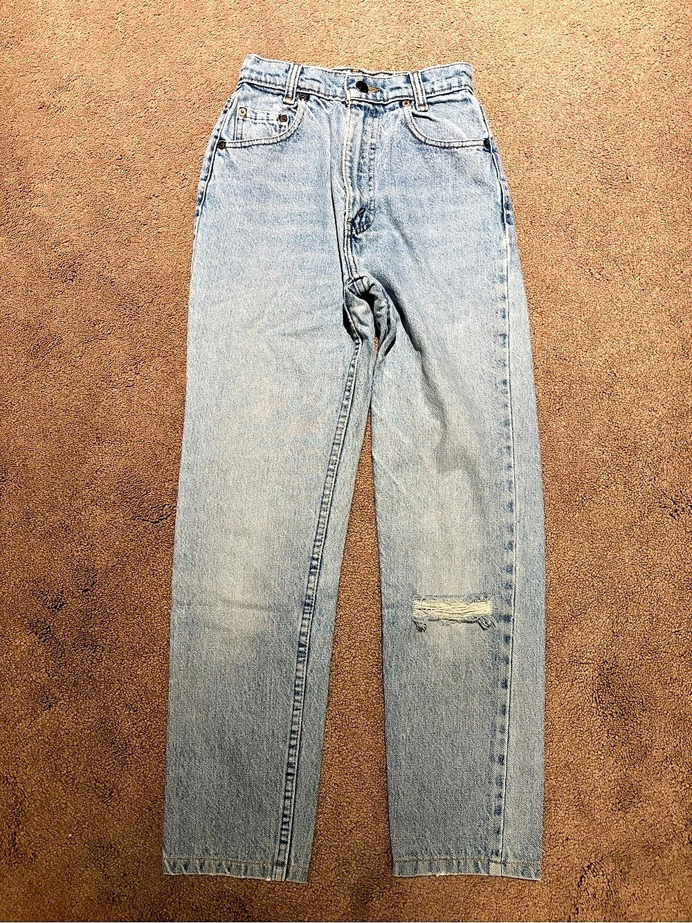 Vintage Levi's 550 Straight Leg Jeans in Blue size 22